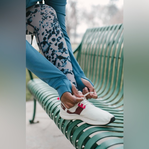 Savvi Indi Leggings in Satellite Ink Splatter - Picture 12 of 16